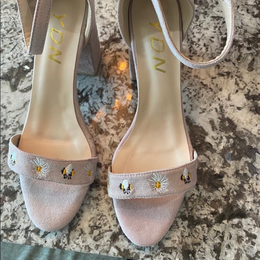 New shoes , never wear large size